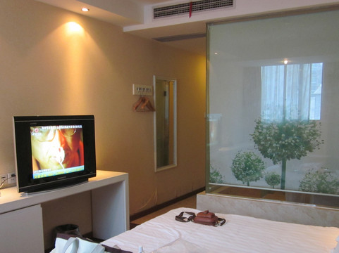 如家精选酒店(上海亚新广场长寿路地铁站店)主图