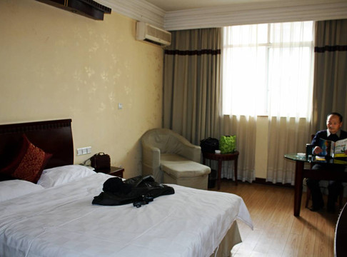 沁玥酒店(自贡彩灯公园梵华1939购物广场店)主图