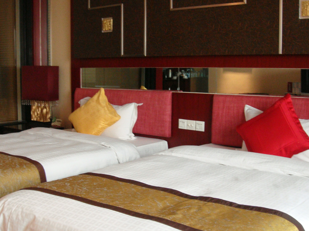 敦煌阳光沙州大酒店主图