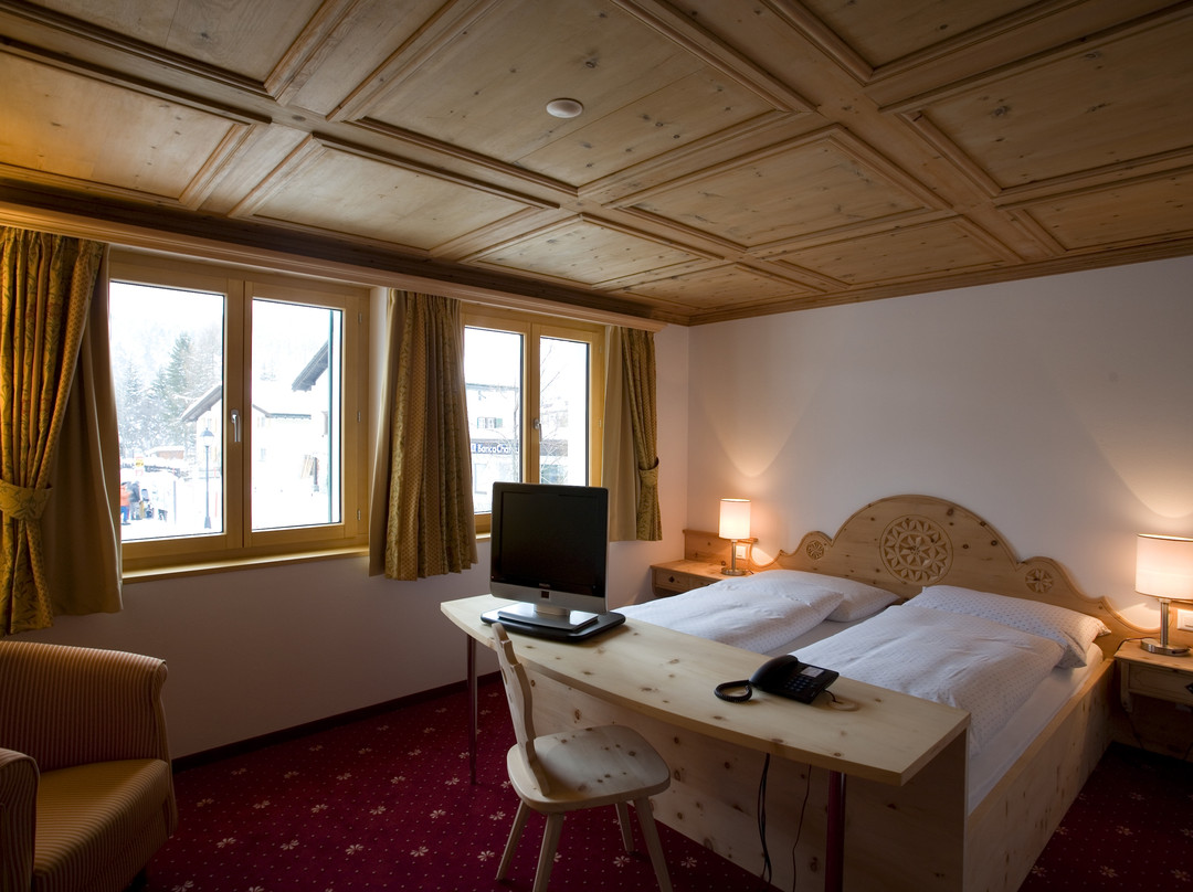 赛莱纳酒店主图