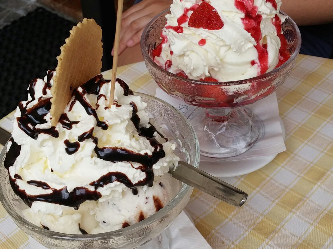 Terzolas餐馆和美食-Bar Gelateria Alpina