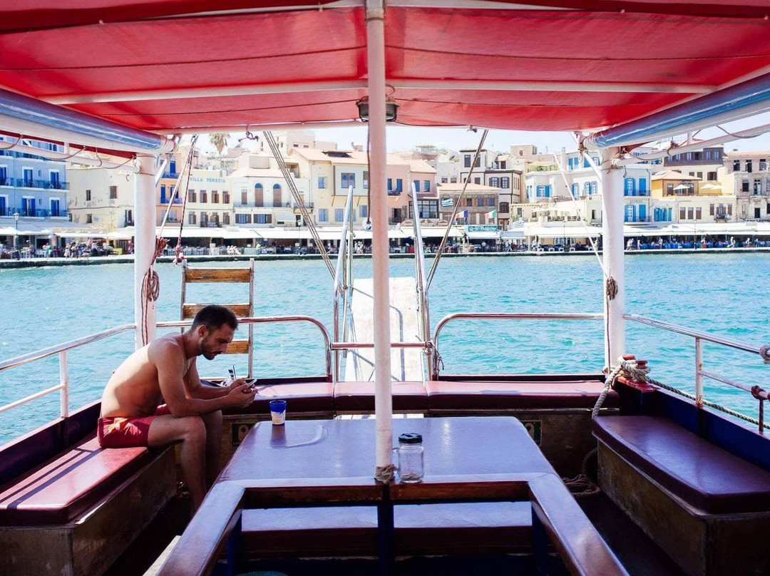 Chania Glass Bottom Boat Trips - Fanourios Boat景点图片