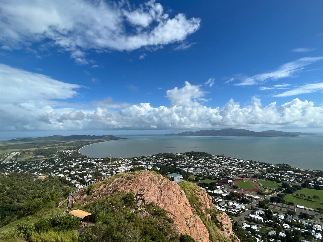 Castle Hill Lookout-汤斯维尔必去景点