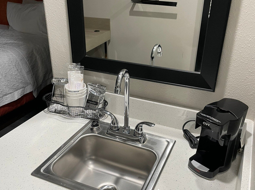 布朗伍德希尔顿恒庭酒店主图