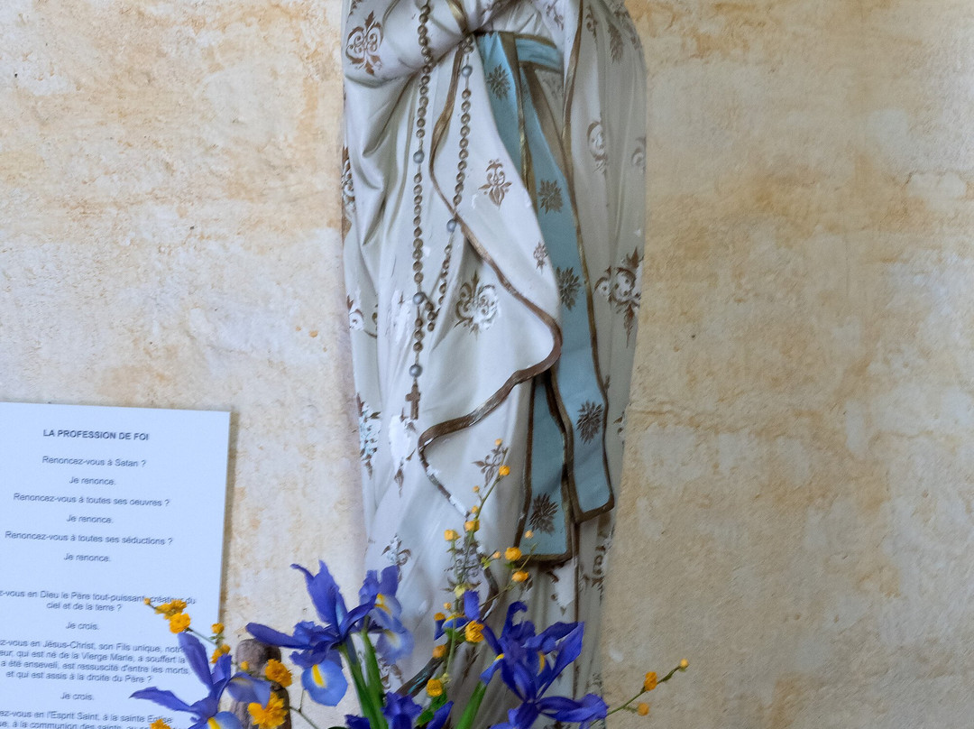 Eglise Saint-Hilaire en Pays Royannais景点图片