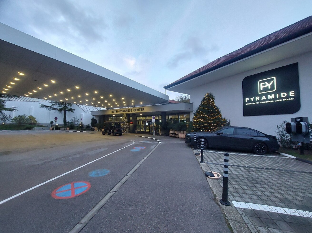 金字塔奥地利流行酒店主图