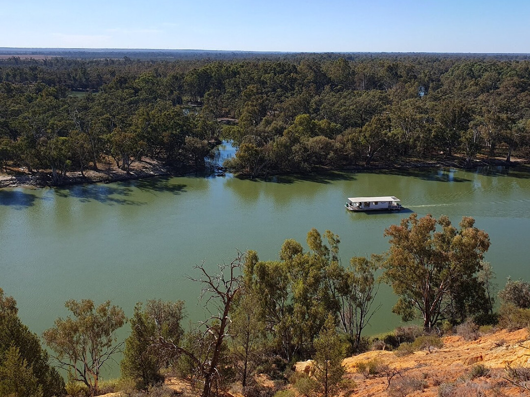 Headings Cliff-Paringa必去景点