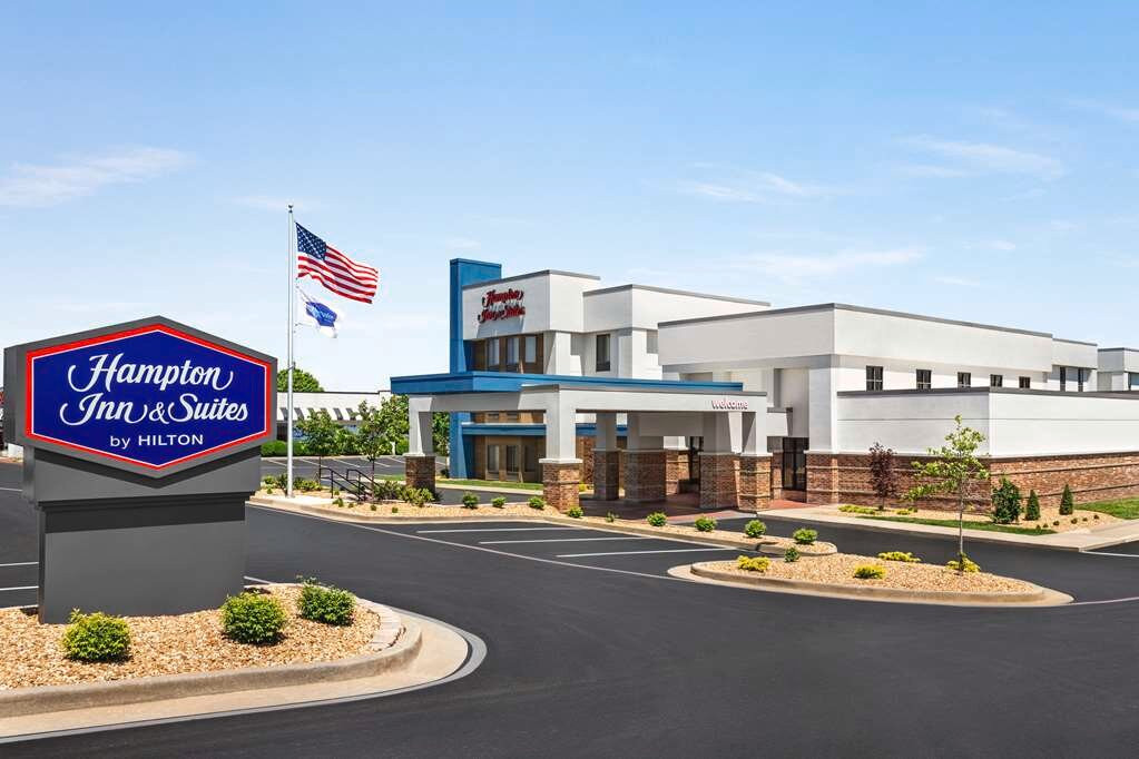 Hampton Inn & Suites Springfield主图