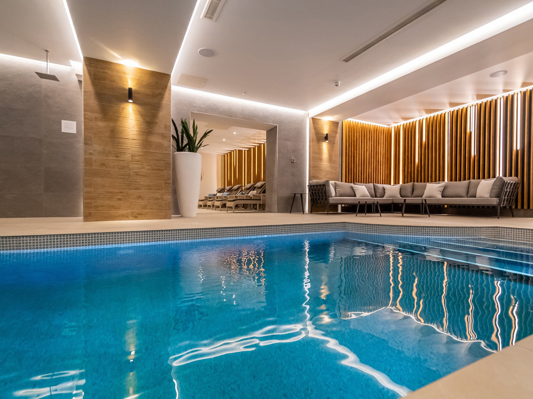 Victoria Hotel & Source Spa主图