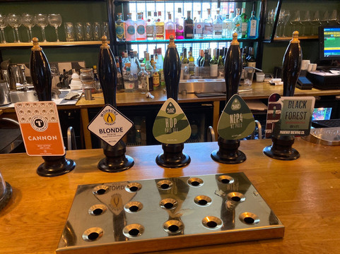 Meandering Bear-哈里法克斯必去景点