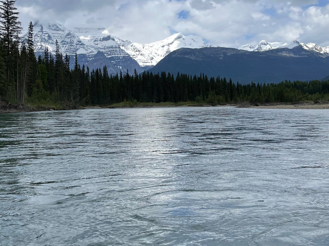 Mount Robson Whitewater Rafting Co.-维尔蒙特必去景点