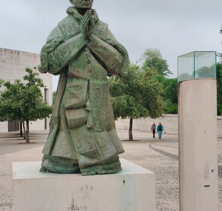 Statue of Pope Saint Paul VI