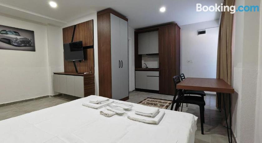 EOS Hotel