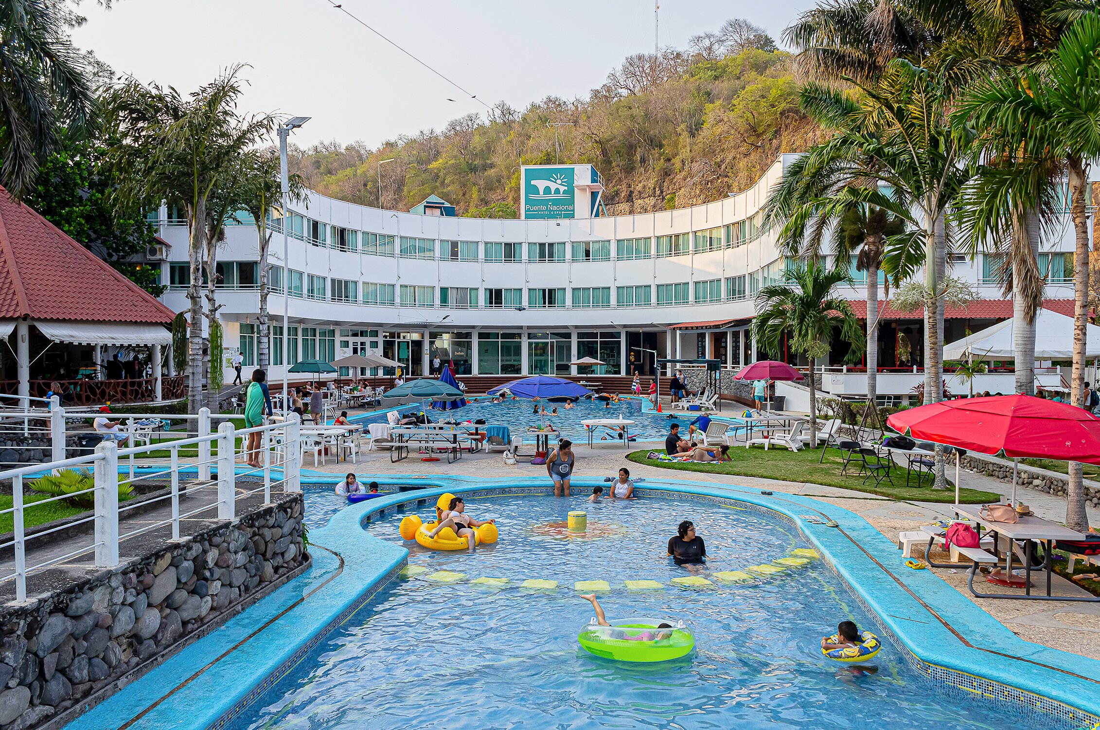 Puente Nacional Hotel & Spa-泳池