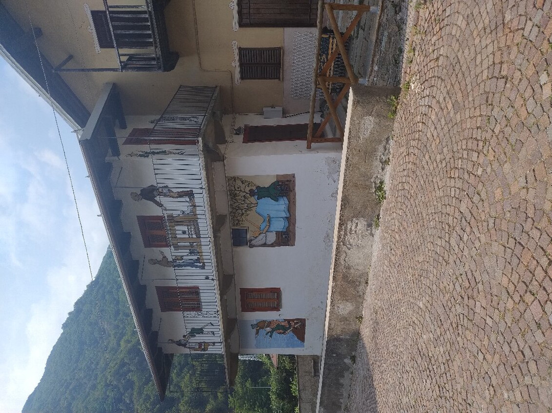 Il centro storico e i murales di Pinocchio-Vernante必去景点