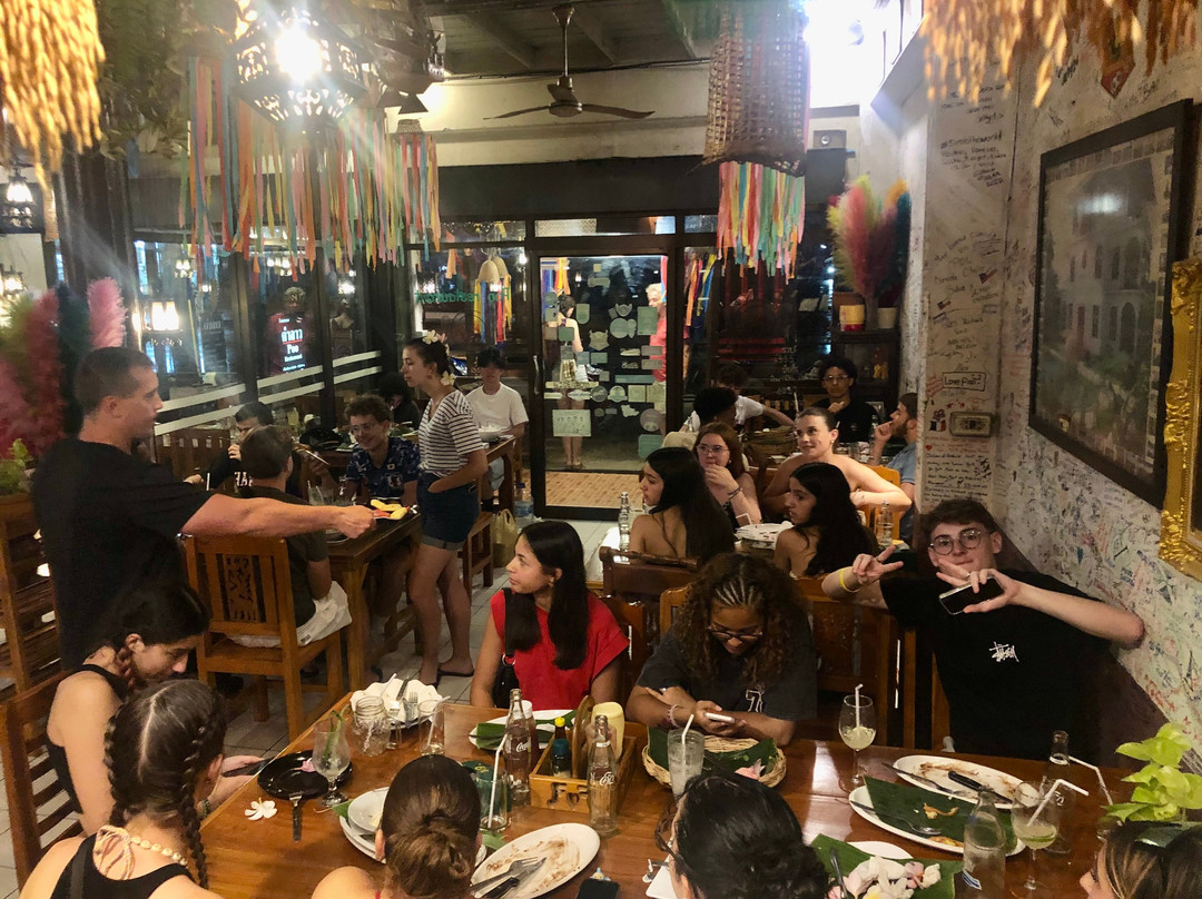 素可泰府餐馆和美食-Poo Restaurant