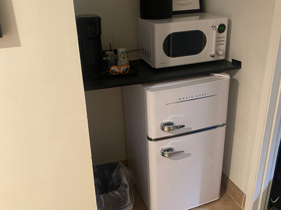 The Angler Lodge主图