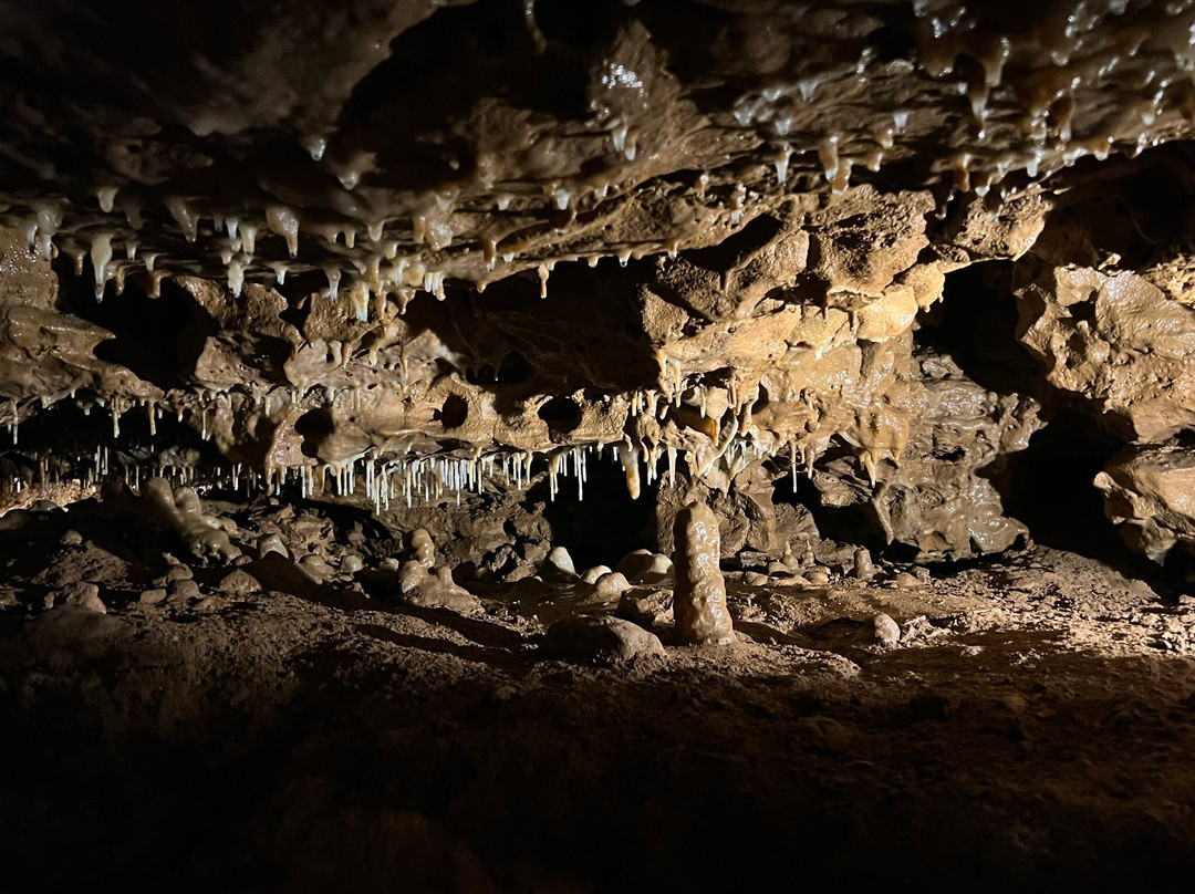 Crystal Cave景点图片