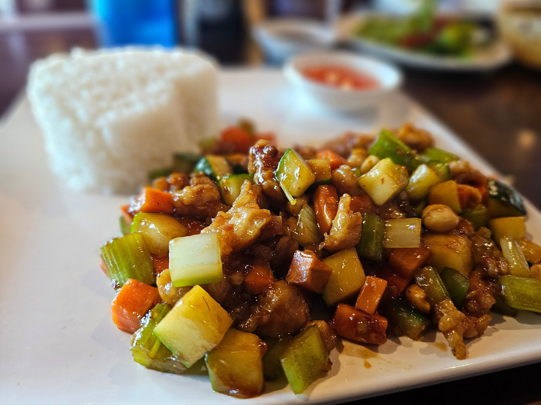 Yum Asian Fusion & Sushi