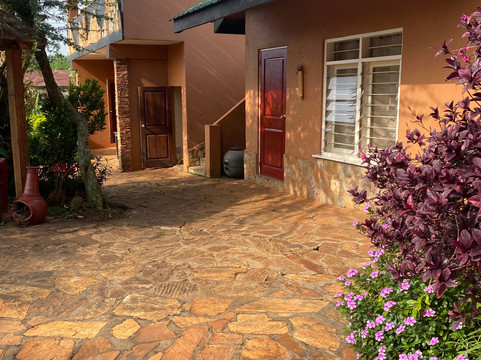 Surjio's Pizzeria & Guest House主图