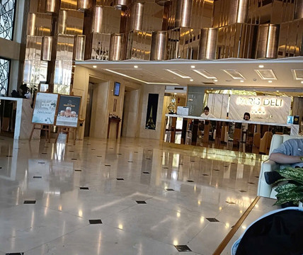 岘港海滩巴利斯德利酒店主图