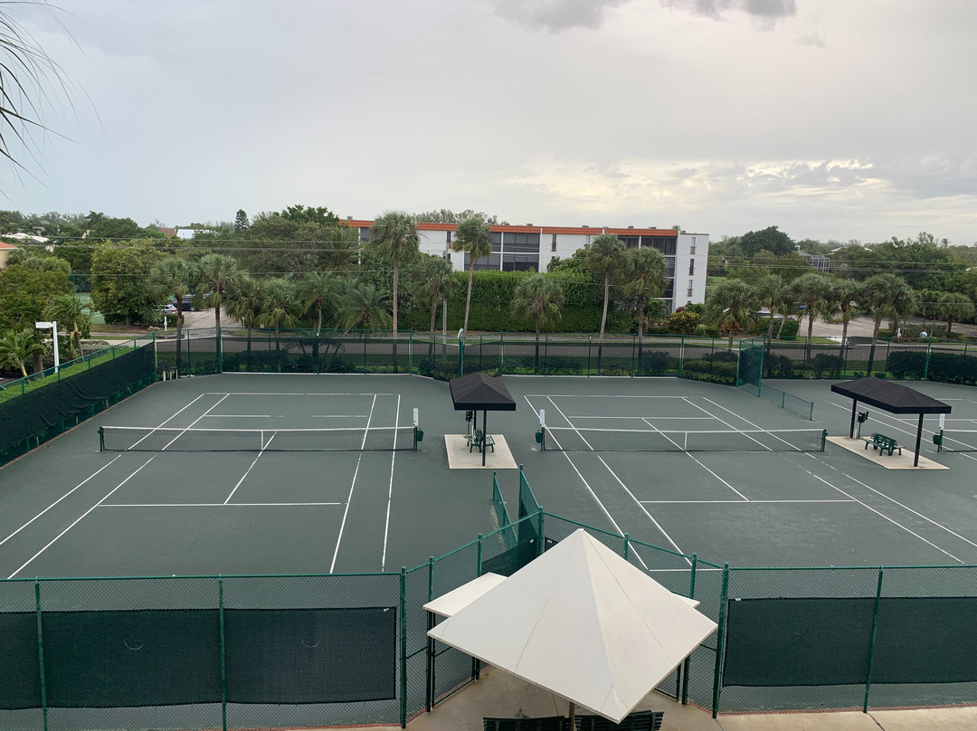 日晷海滩度假温泉酒店主图