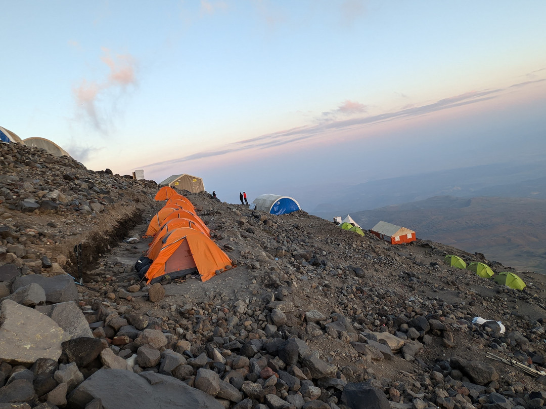 Two Ararat - Mount Ararat Climbing Tours Operator景点图片