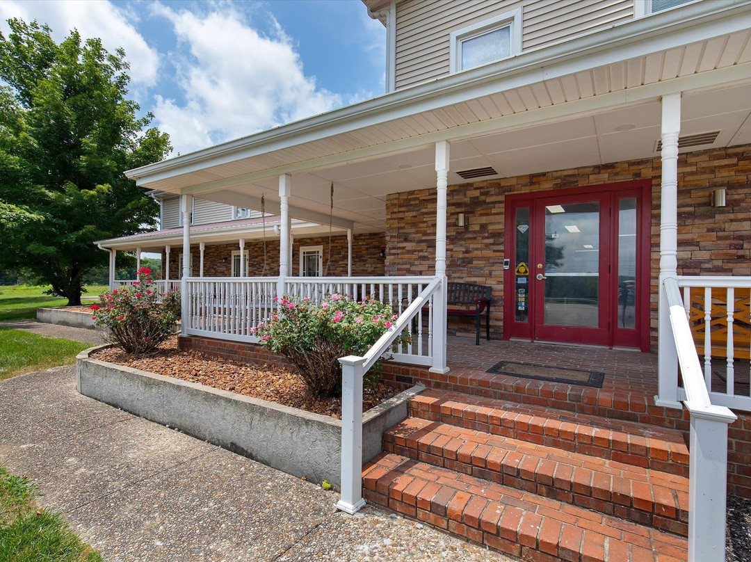 Four Seasons Country Inn主图