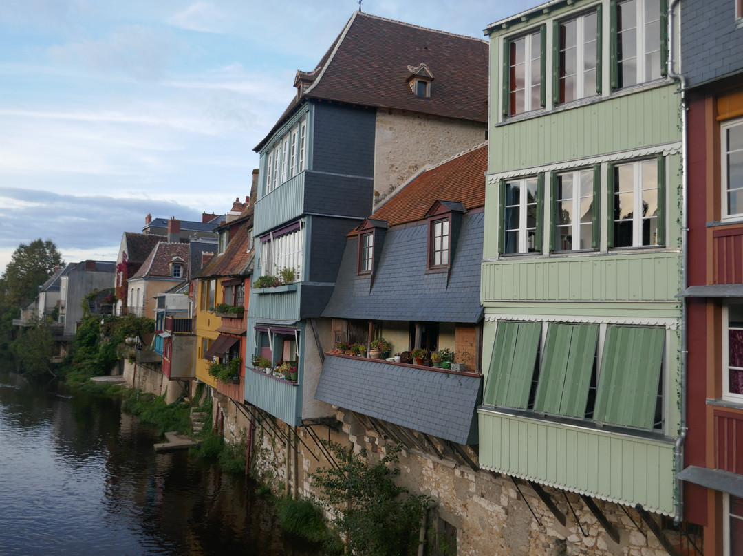 Les Vieilles Maisons du Pont主图