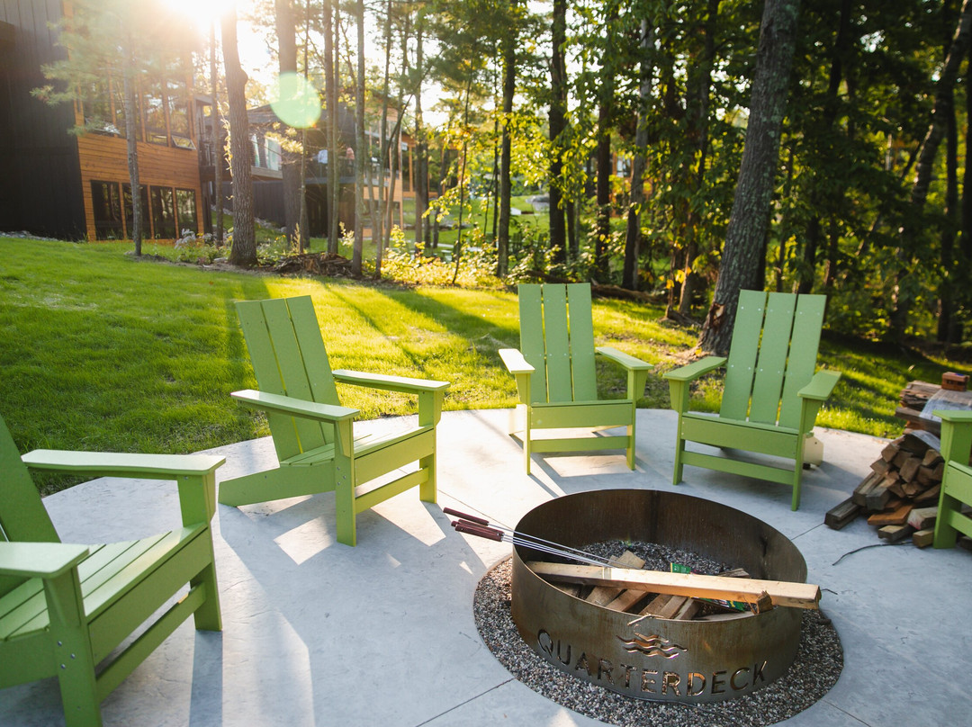 Quarterdeck Resort主图