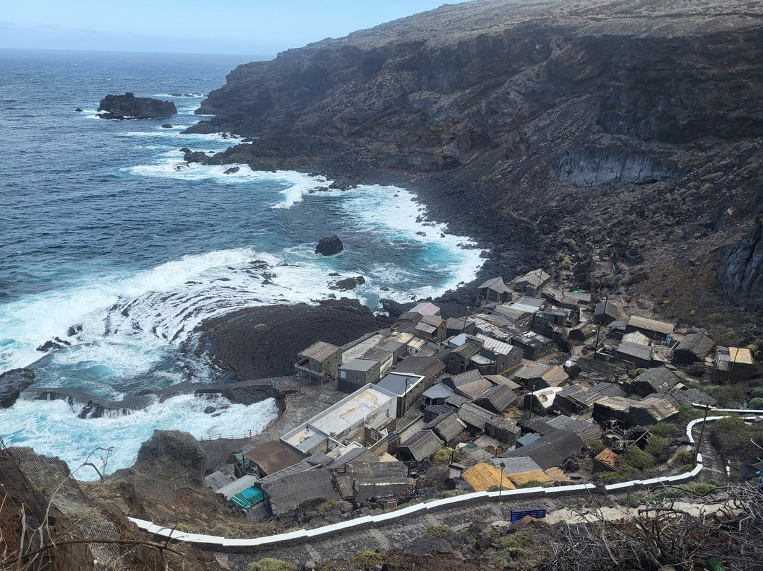 Pozo de las Calcosas-Valverde必去景点