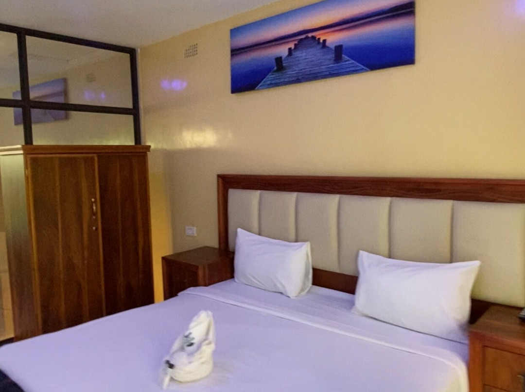 Waterfront Resort Hotel主图