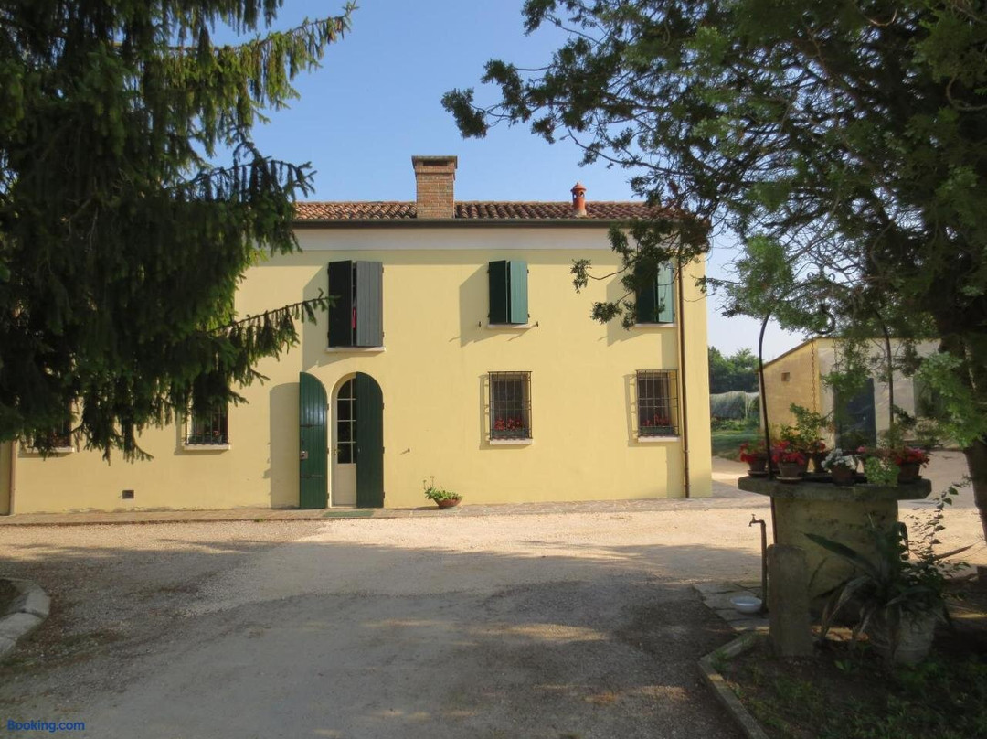 Borgo Tarapino Guest House