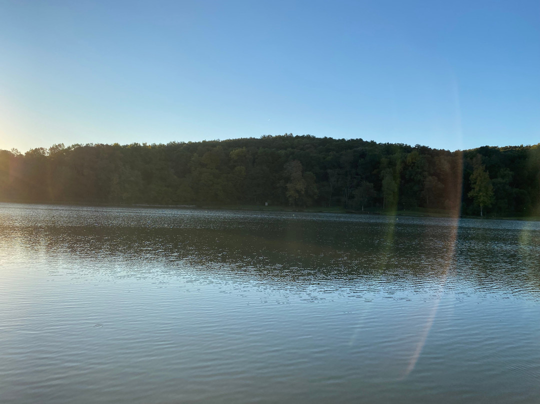 Herneacova Lake景点图片