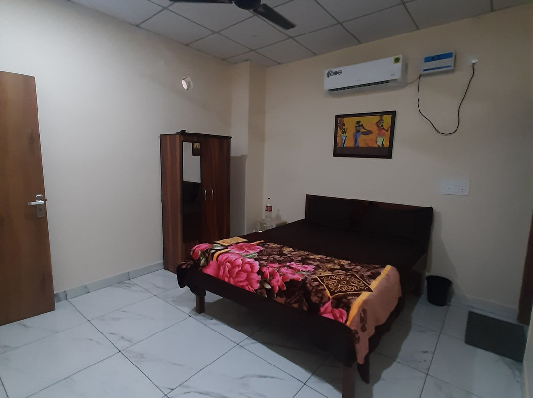 OYO 83498 The Hotel Malik