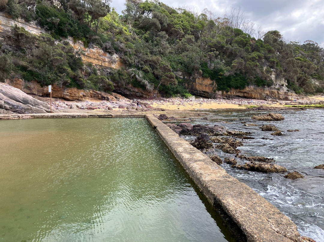 Aslings Beach Rock Pool-伊登港必去景点