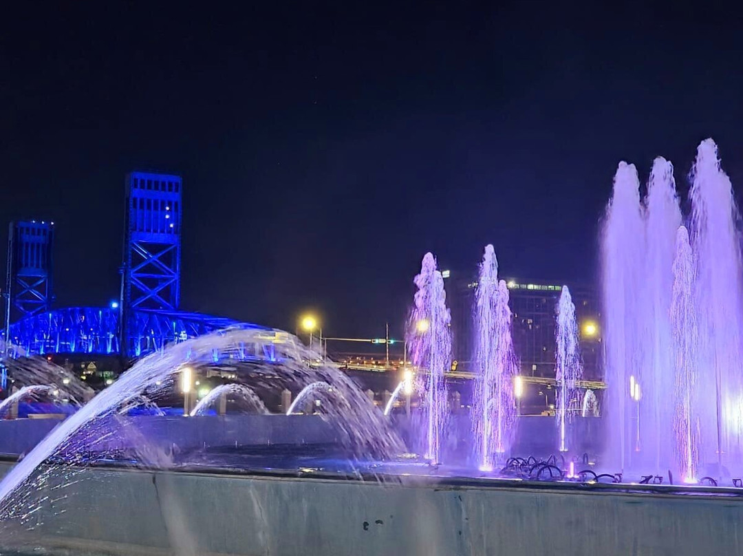 Friendship Fountain-杰克逊维尔必去景点