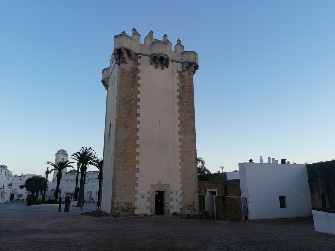Torre de Guzman景点图片