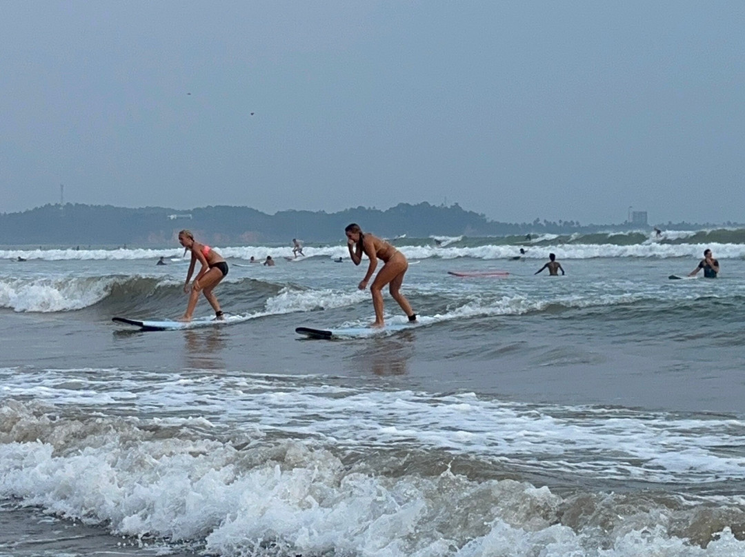 Lucky's Surf School & Surf Camp-瓦勒迦玛必去景点