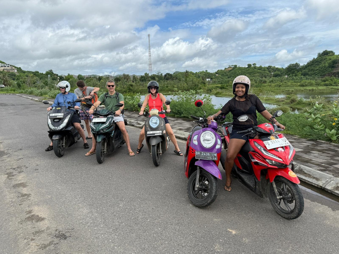 Tora Rental Scooter Kuta Lombok景点图片