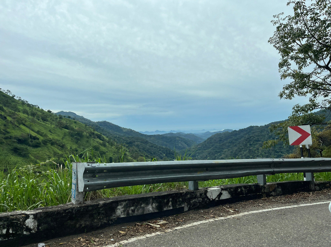 Yoga Ella Taxi Tours-埃勒必去景点