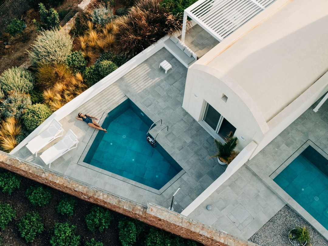 MakriKythera Luxury Suites