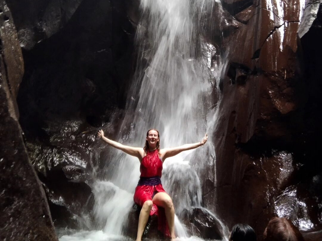 Taman Pecampuhan Sala Temple-Bunutin必去景点