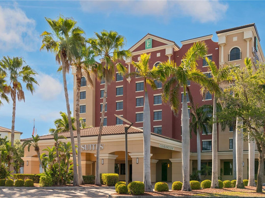 埃斯特罗酒店住宿-Embassy Suites by Hilton Fort Myers Estero