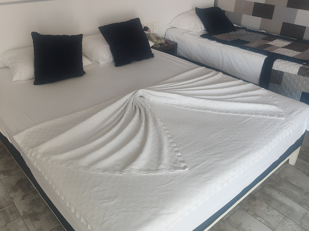 White City Beach Hotel主图