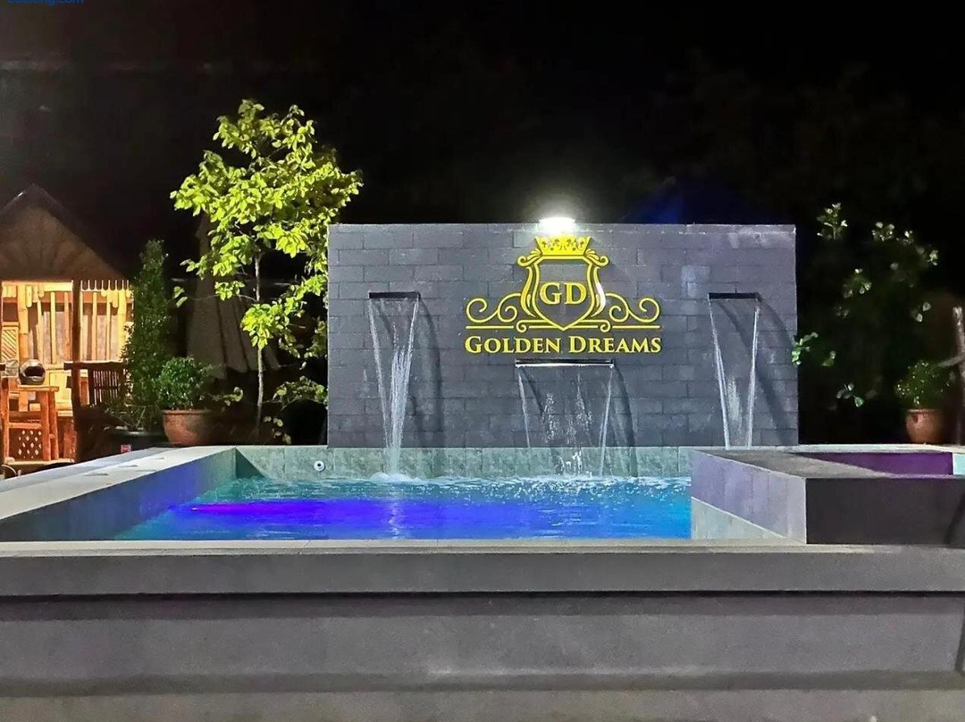 Golden Dreams Lodging Home