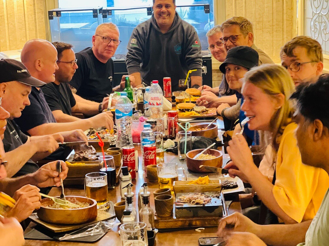 Waves Restaurant   -esplanade Mall