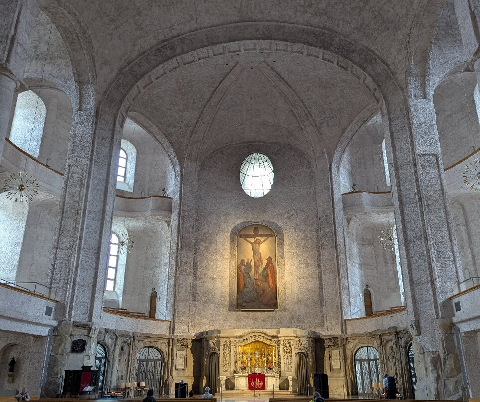 Holy Cross Church-德累斯顿必去景点