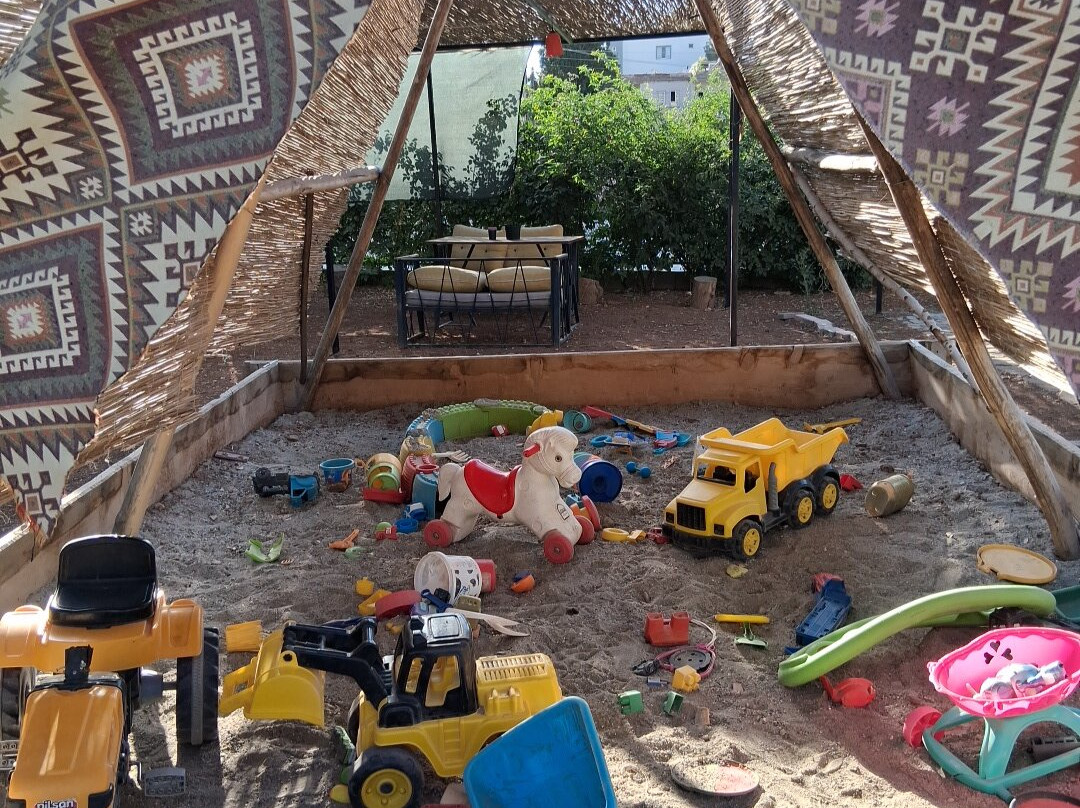 Bahcamatiate Midyat At Ciftligi Ve Mini Hayvanat Bahcesi-Midyat必去景点