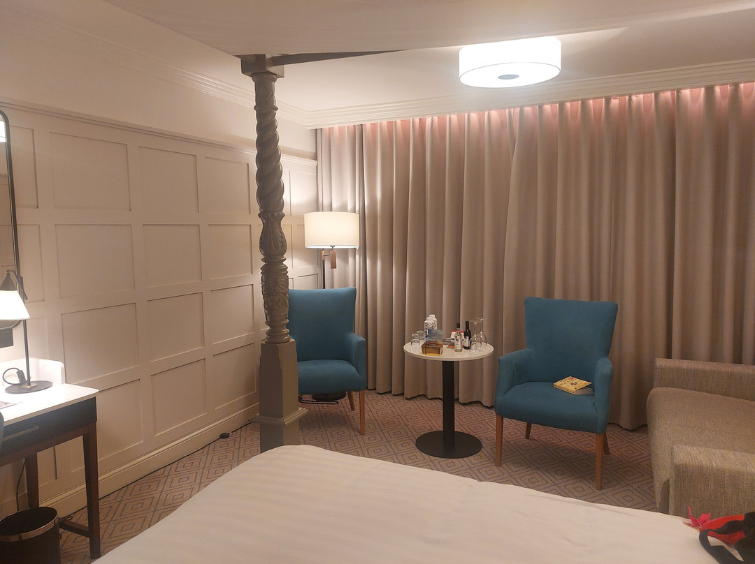 Castlecourt Hotel主图